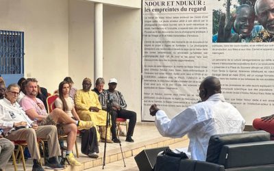 “Qui suis-je ?” : de la Biennale d’Art Contemporain de Dakar aux classes d’école du Kassa en Casamance